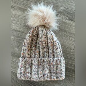 Women’s Knit Pom Pom Toque
